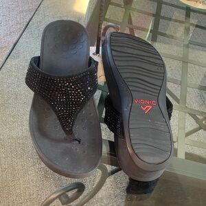 NEW Vionic Naples Black Beaded sandals Size 10